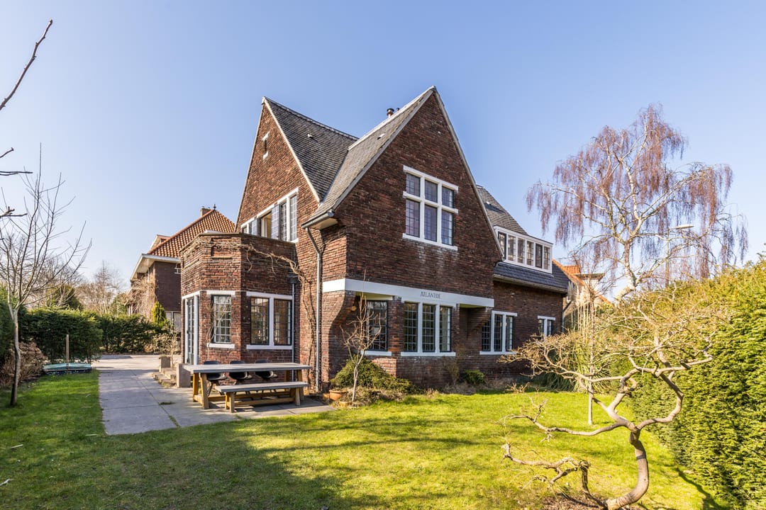 Photo 1 of Burgemeester Knappertlaan 120