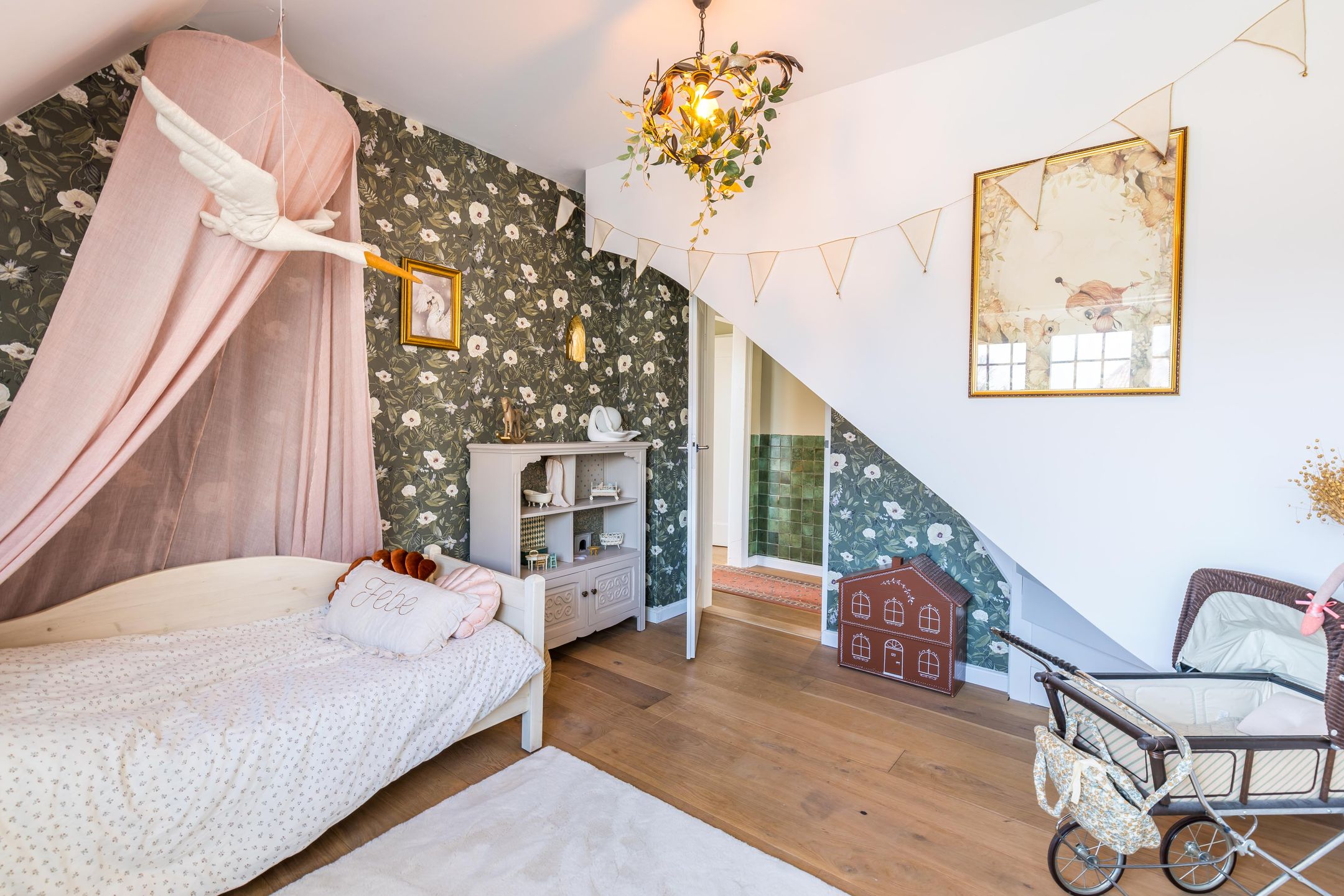 Photo 36 of Burgemeester Knappertlaan 120