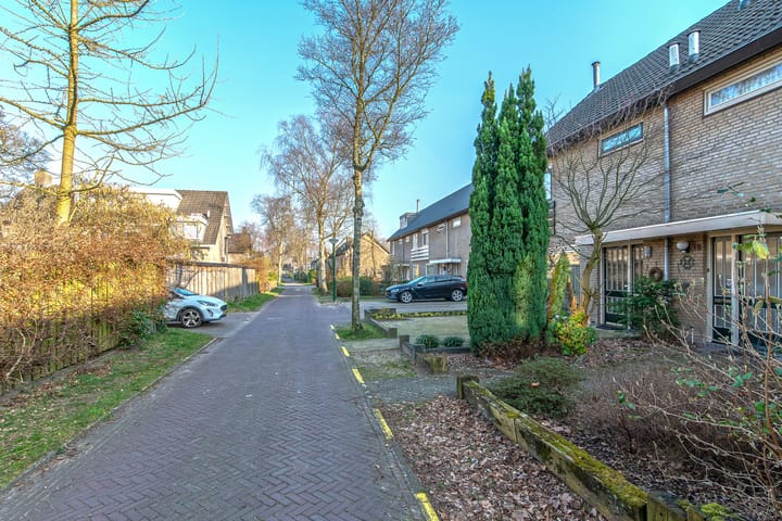 Foto 28 van Clematislaan 18