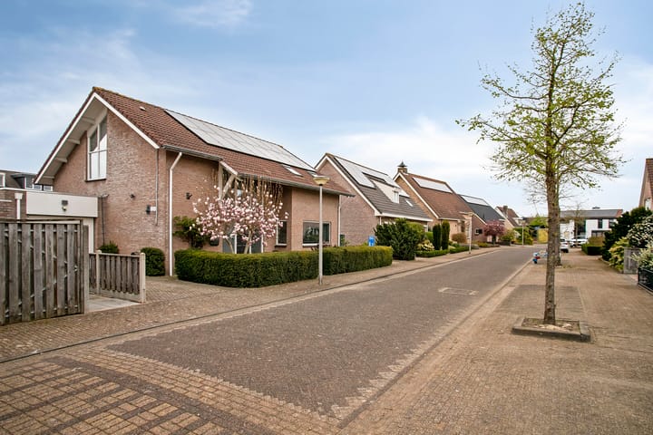 Foto 53 van Bremstraat 1