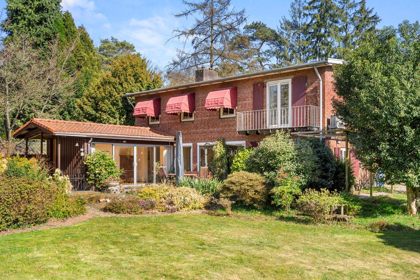 Foto 1 van Van Tienhovenlaan 7