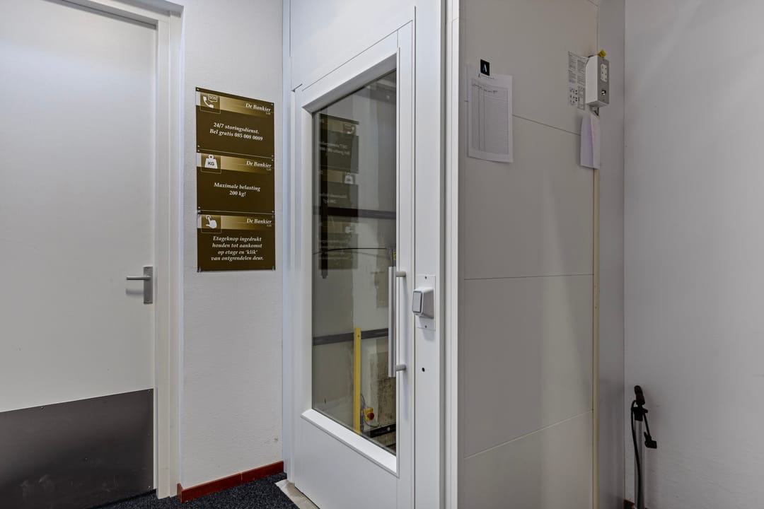 Photo 13 of Westzijde 40-H