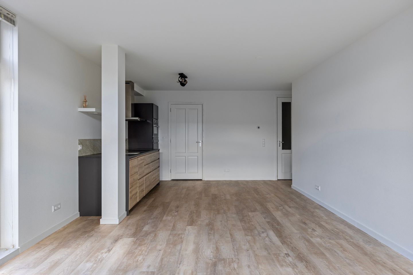 Photo 4 of Westzijde 40-H