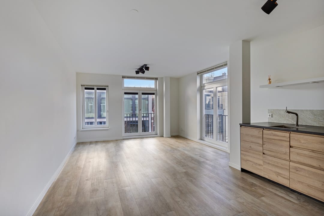 Photo 2 of Westzijde 40-H