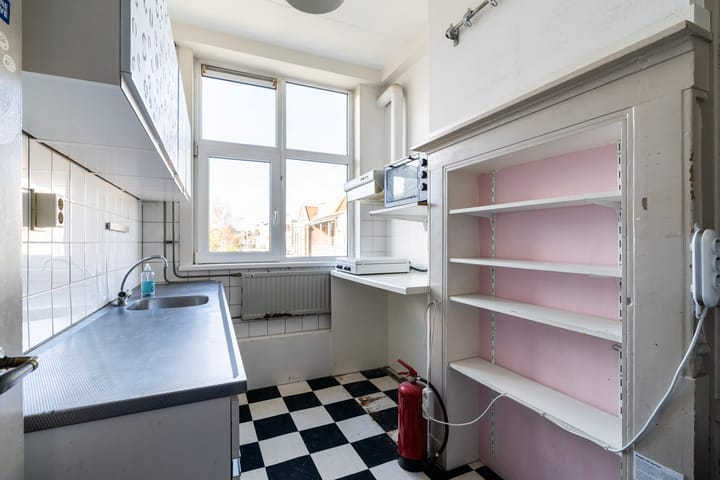 Photo 9 of Hugo de Grootstraat 244