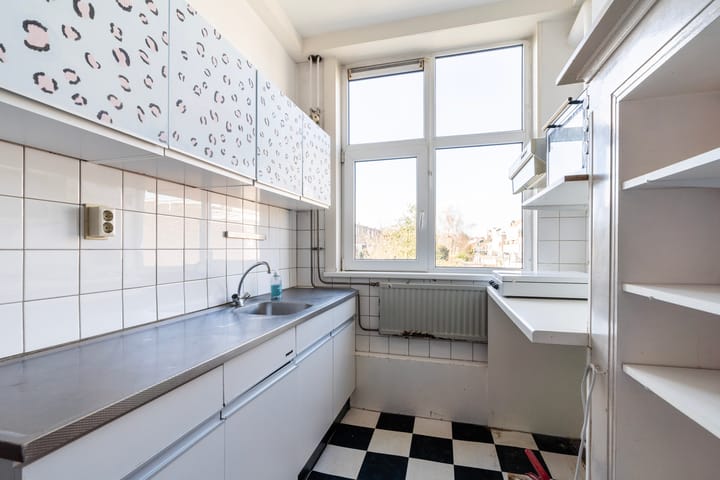 Photo 10 of Hugo de Grootstraat 244