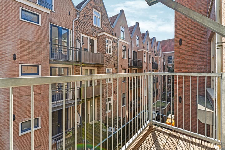 Foto 18 van Czaar Peterstraat 122-2