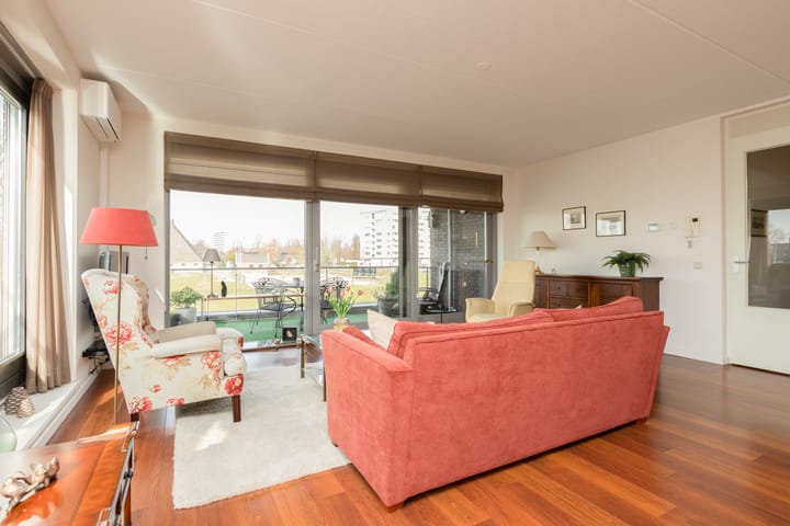 Foto 3 van Hoofden 1-002