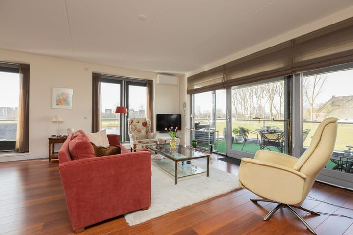 Foto 4 van Hoofden 1-002