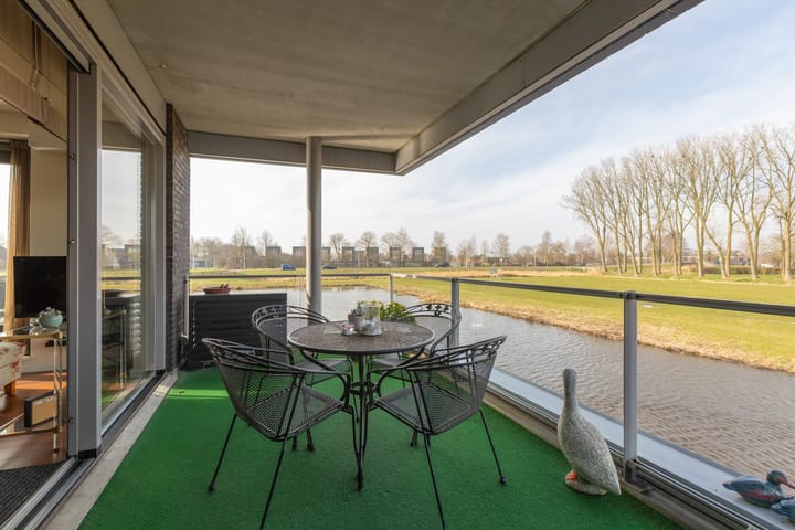 Foto 7 van Hoofden 1-002