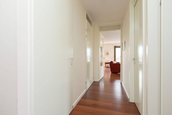 Foto 19 van Hoofden 1-002