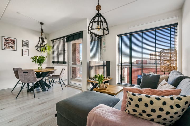 Foto 2 van Pleinbuurt 19