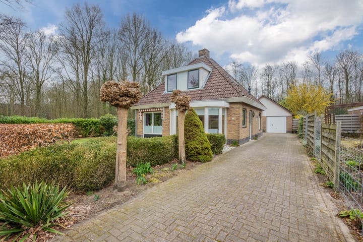 Foto 1 van Mr. Harm Smeengeweg 40