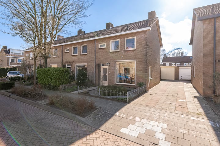 Margrietstraat 11