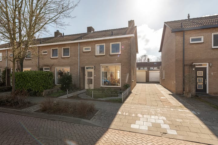 Foto 13 van Margrietstraat 11