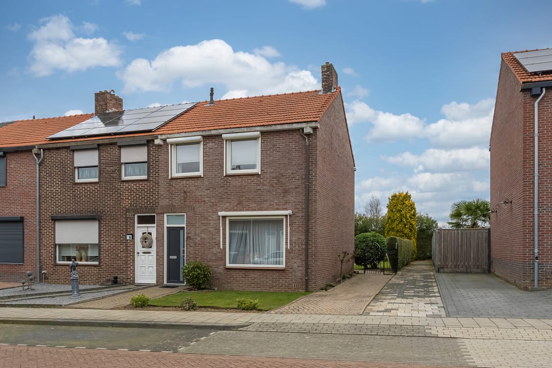 Photo 1 of Burg.Franssenstraat 26