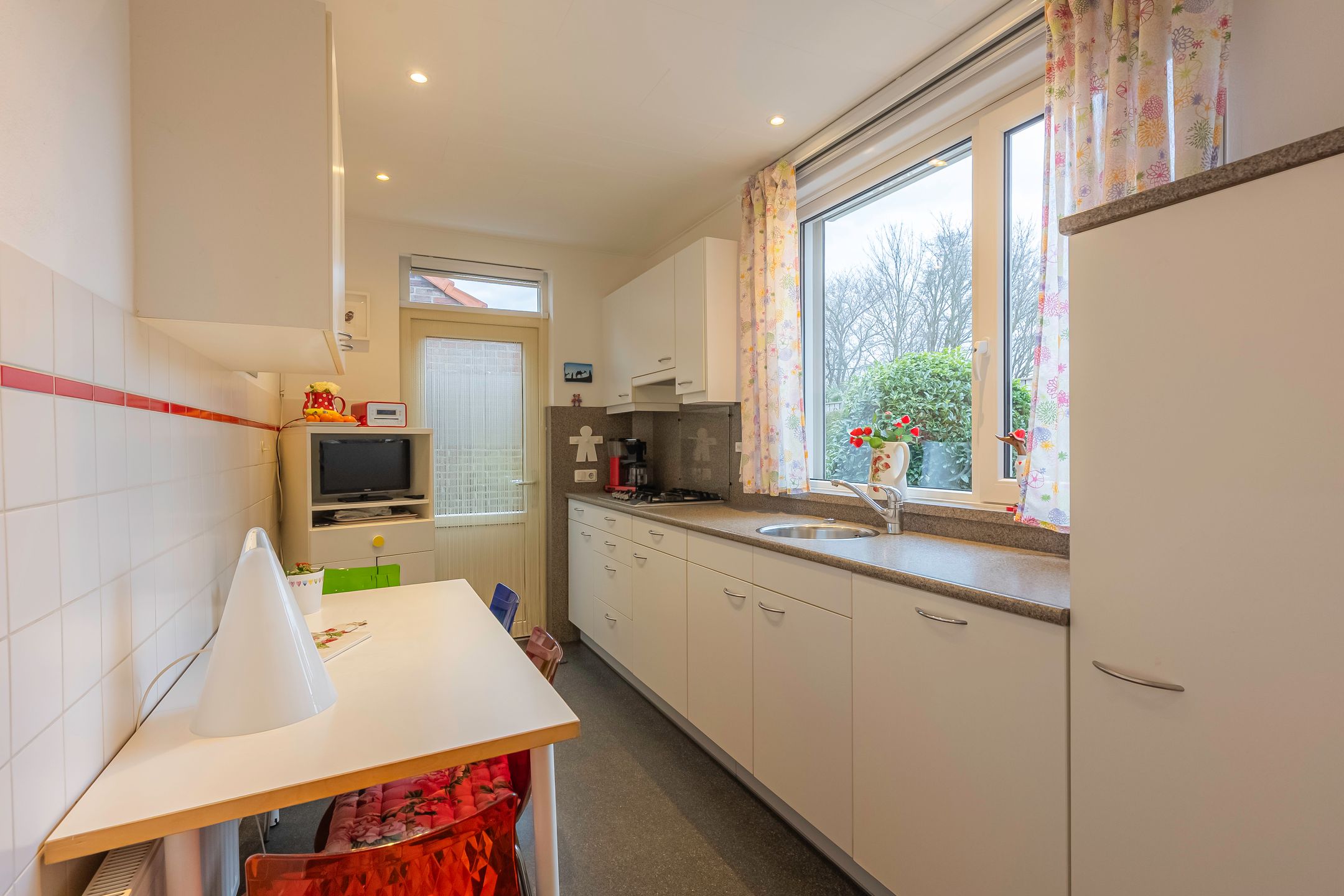 Photo 9 of Burg.Franssenstraat 26