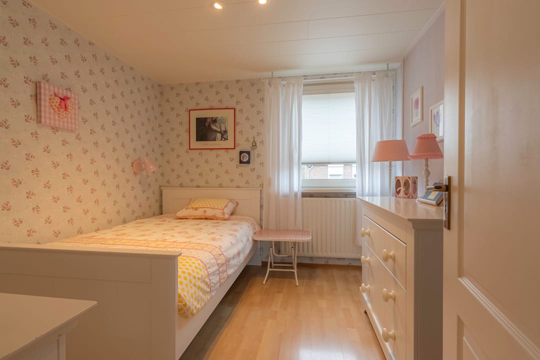 Photo 13 of Burg.Franssenstraat 26