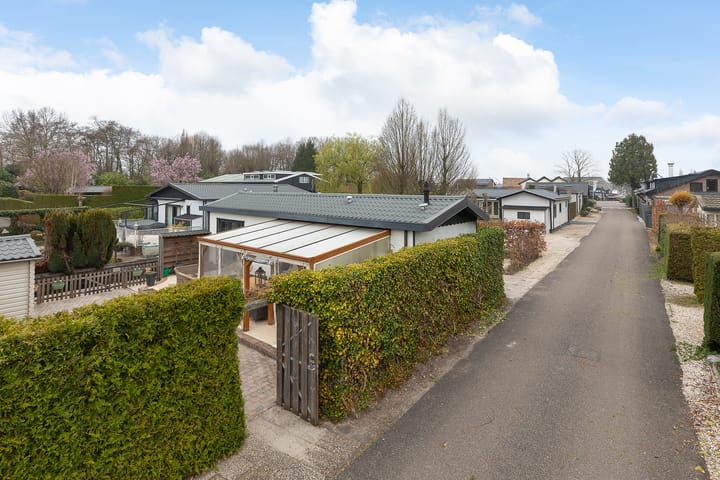 Photo 3 of Nieuw-Loosdrechtsedijk 217-C074