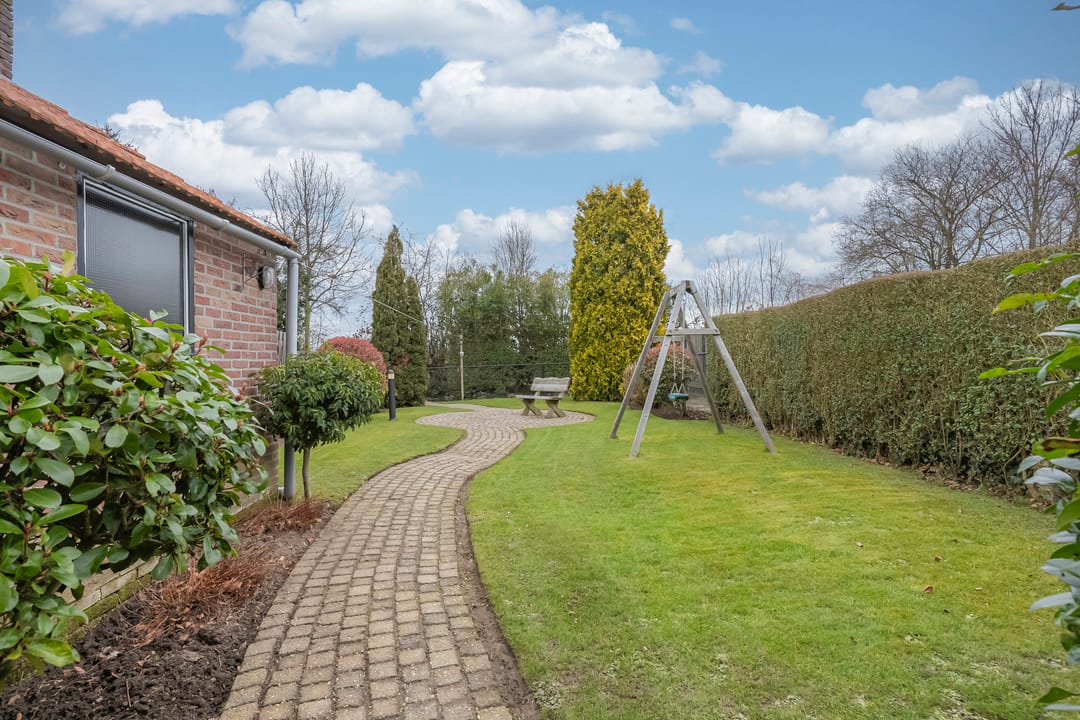 Photo 17 of Burg.Franssenstraat 26