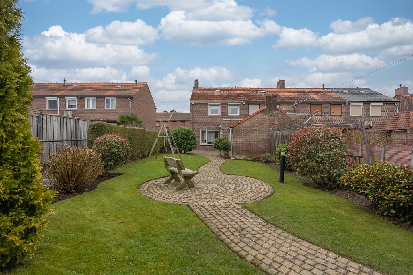 Photo 19 of Burg.Franssenstraat 26