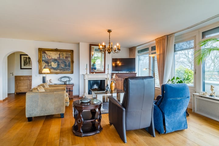 Foto 9 van Lizzy Ansinghhof 21