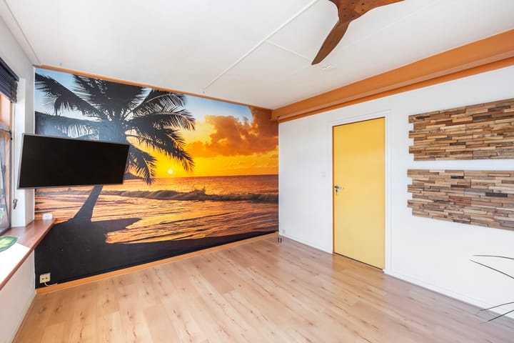 Foto 16 van Van der Laenstraat 15