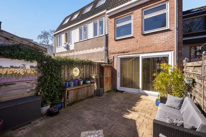 Foto 27 van Van der Laenstraat 15