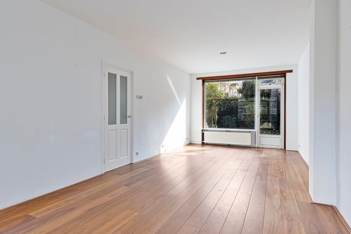 Foto 11 van De Genestetstraat 2