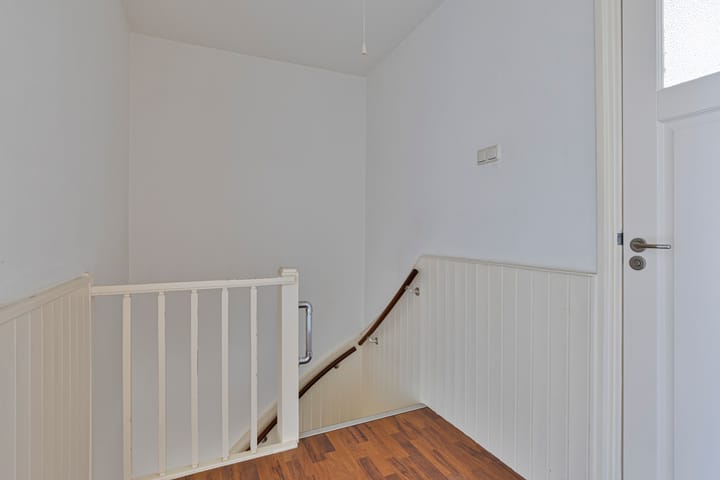 Foto 16 van De Genestetstraat 2