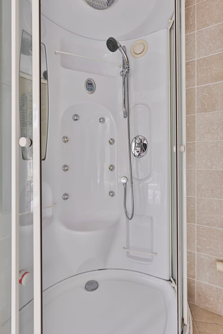 Foto 22 van De Genestetstraat 2