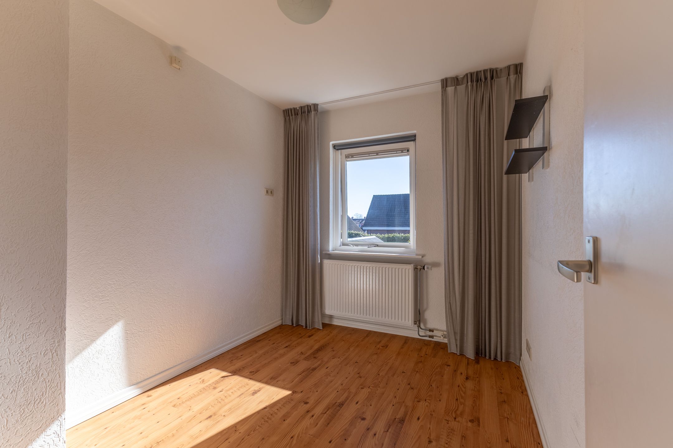 Foto 15 van Dennenlaan 1