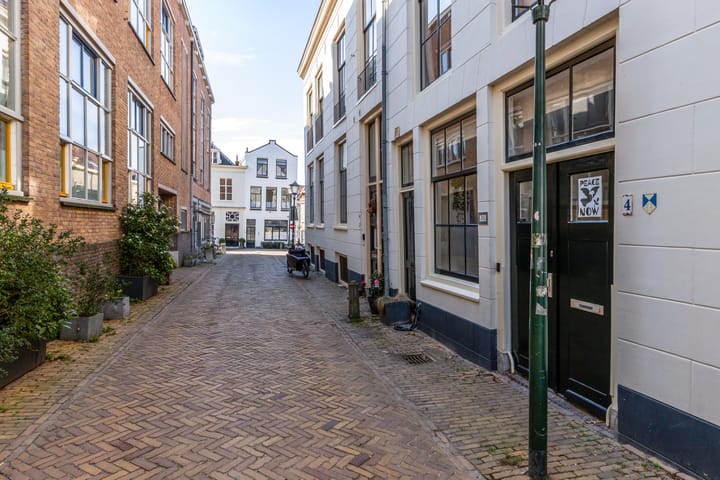 Photo 6 of Korte Noodgodsstraat 4