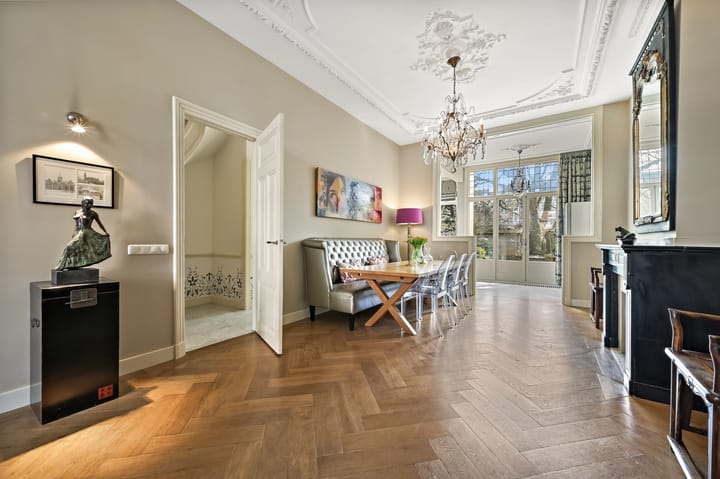 Photo 12 of Nassau Dillenburgstraat 15