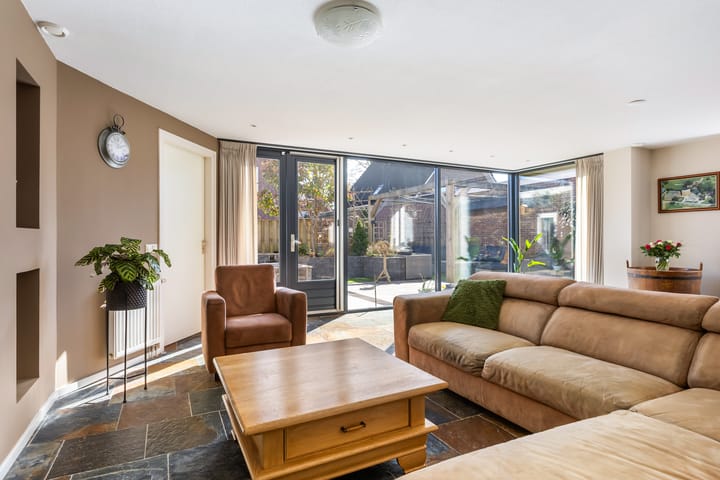 Foto 2 van Charles Dickensweg 18