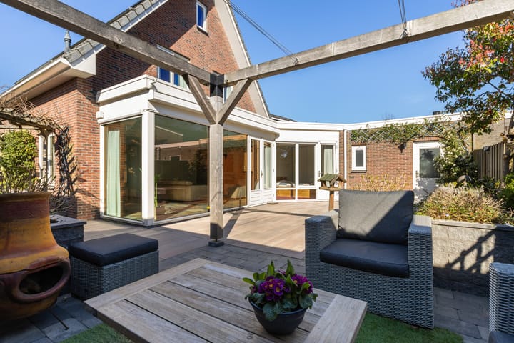 Foto 3 van Charles Dickensweg 18