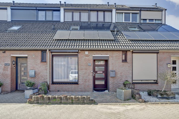 Foto 1 van E.H. Begemannstraat 23