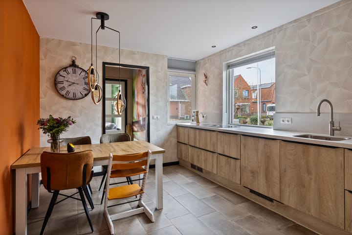 Foto 8 van Julianastraat 72