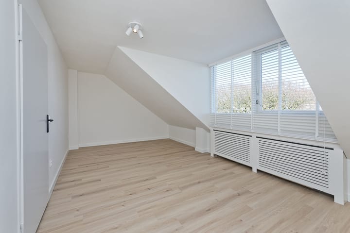 Photo 11 of Hugo de Vriesstraat 44