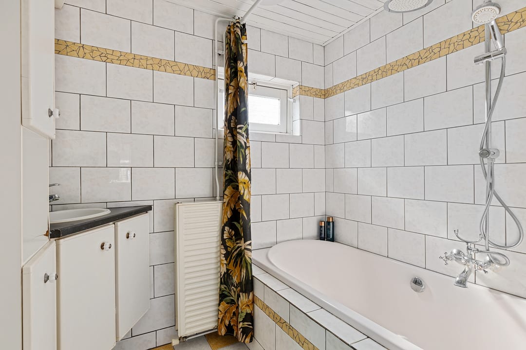 Photo 17 of Herman Colleniusstraat 2