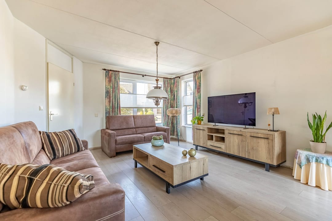 Foto 11 van Julianalaan 50