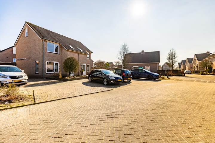 Foto 42 van Julianalaan 50