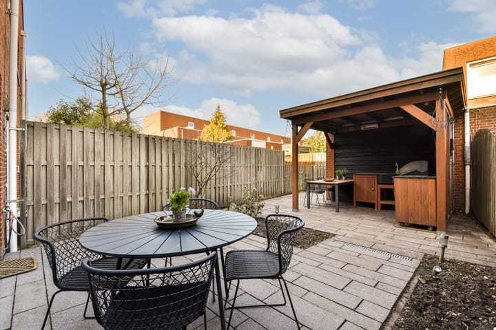 Foto 8 van Daan Roodenburghplein 38