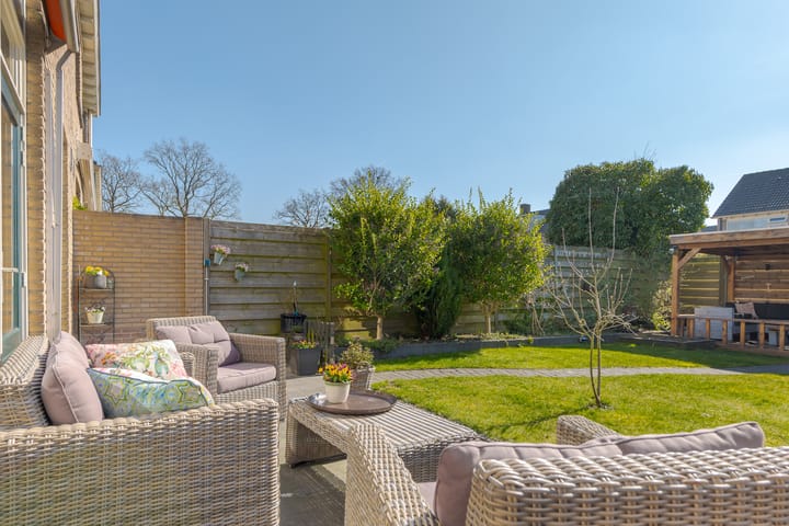 Foto 48 van van Bergenstraat 56