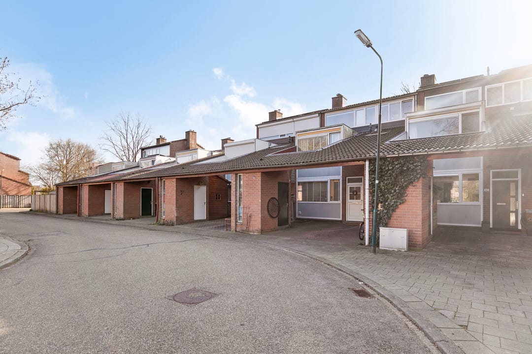 Foto 2 van Apollo 143