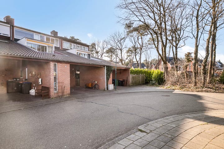 Foto 3 van Apollo 143