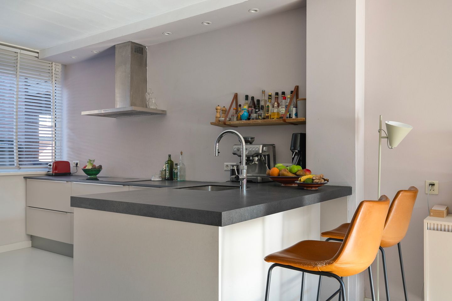 Foto 14 van Apollo 143