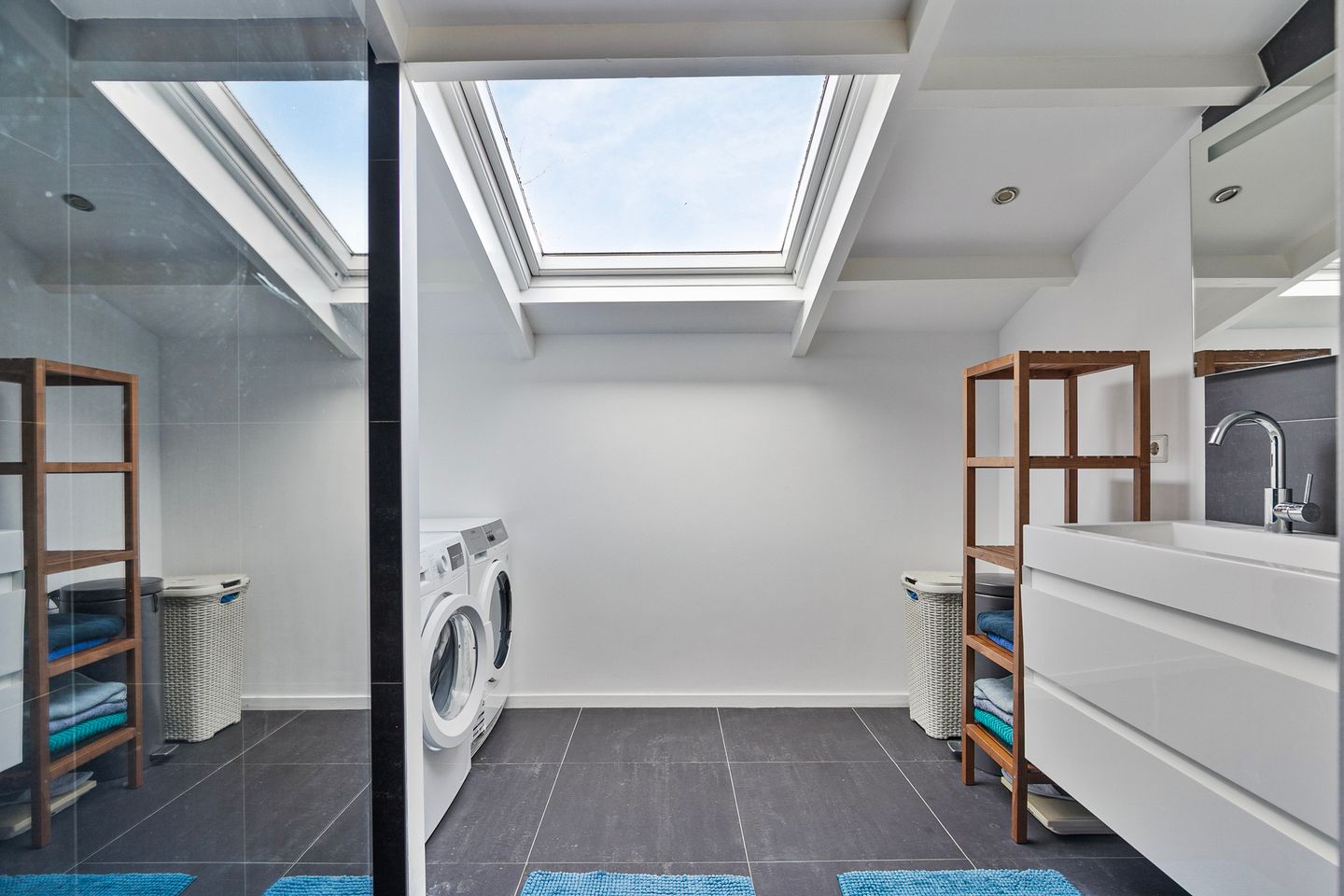 Foto 25 van Apollo 143