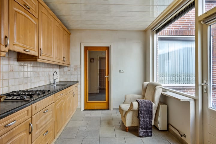 Photo 9 of Rugstraat 26