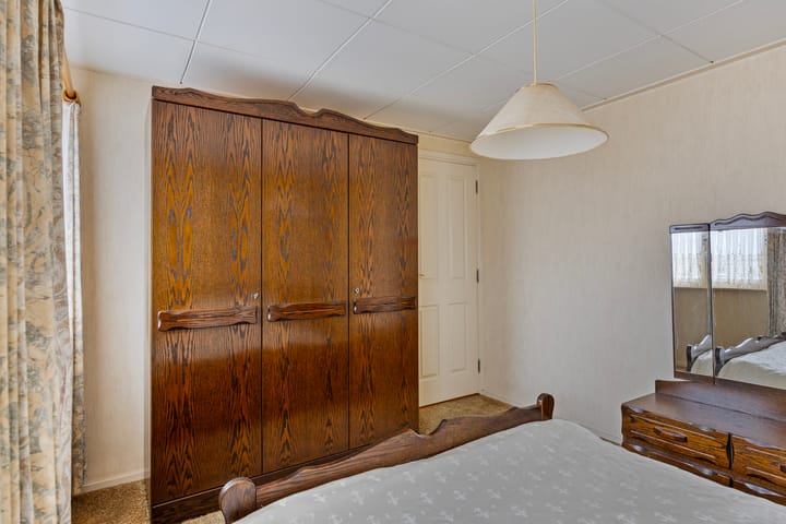 Photo 13 of Rugstraat 26